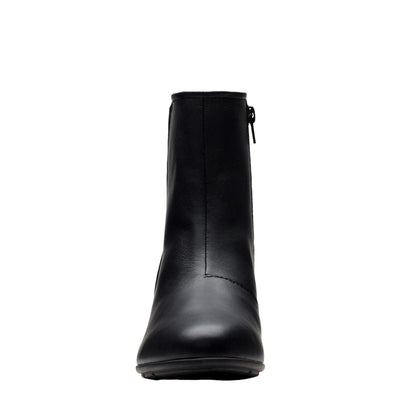 Clarks Neiley Jane Black Leather  26175177 Women's