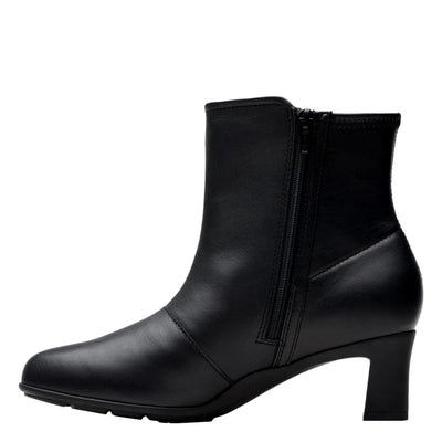 Clarks Neiley Jane Black Leather  26175177 Women's