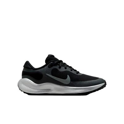 Nike Revolution 7 SE Black / Metallic Silver  FZ4805-001 Grade-School